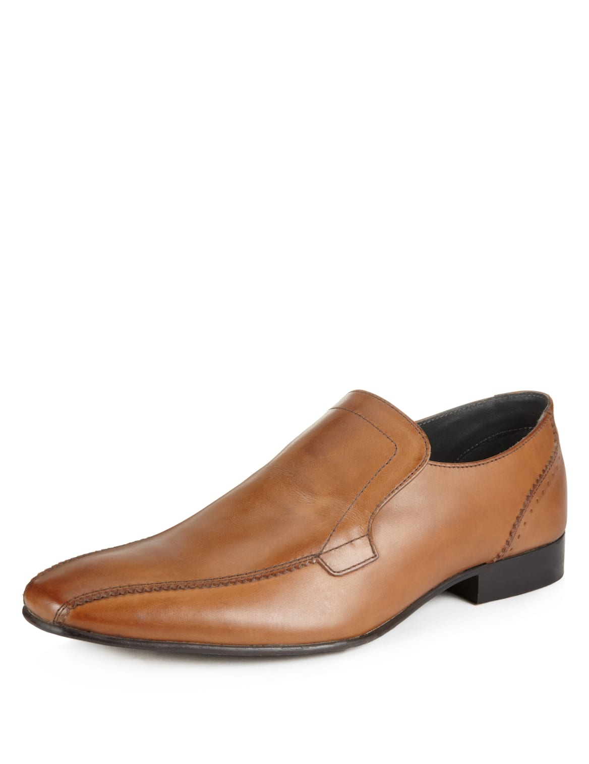 tan pointed shoes