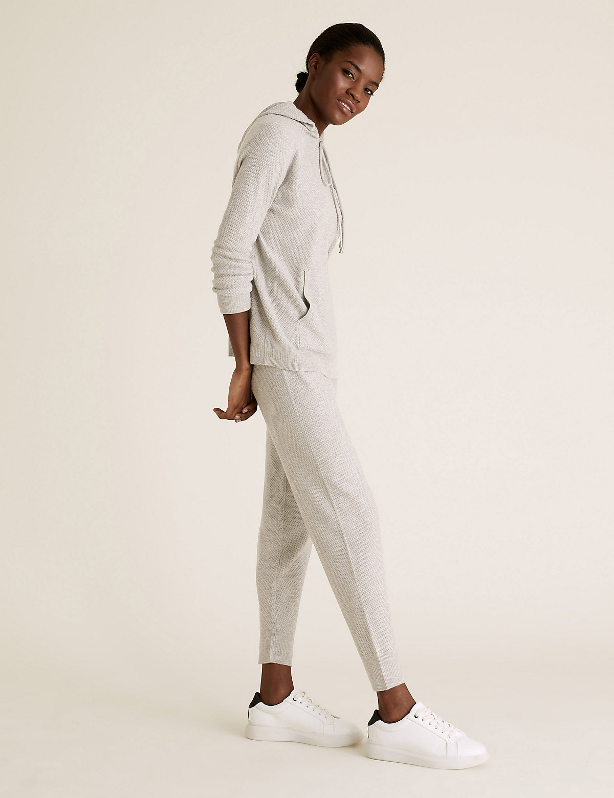 Женские брюки Marks & Spencer Текстурированные джоггеры с отделкой Soft Touch, Marks&Spencer