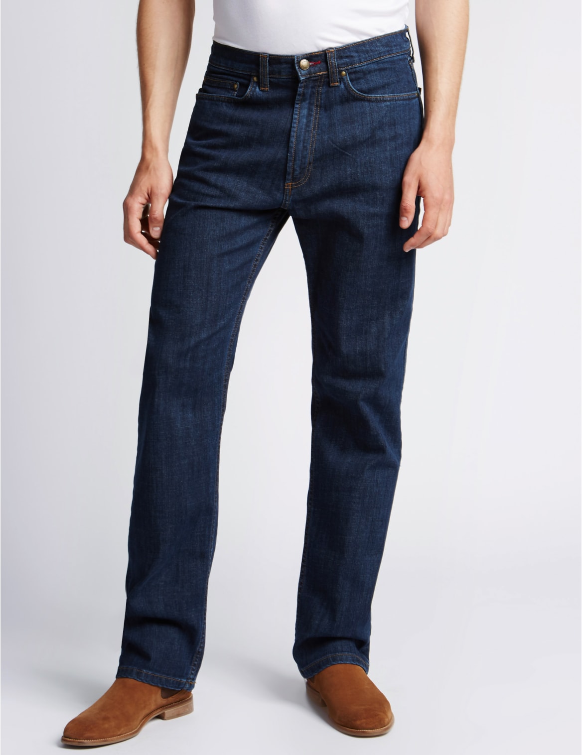 Jean extensible coupe standard, doté de la technologie StayNew