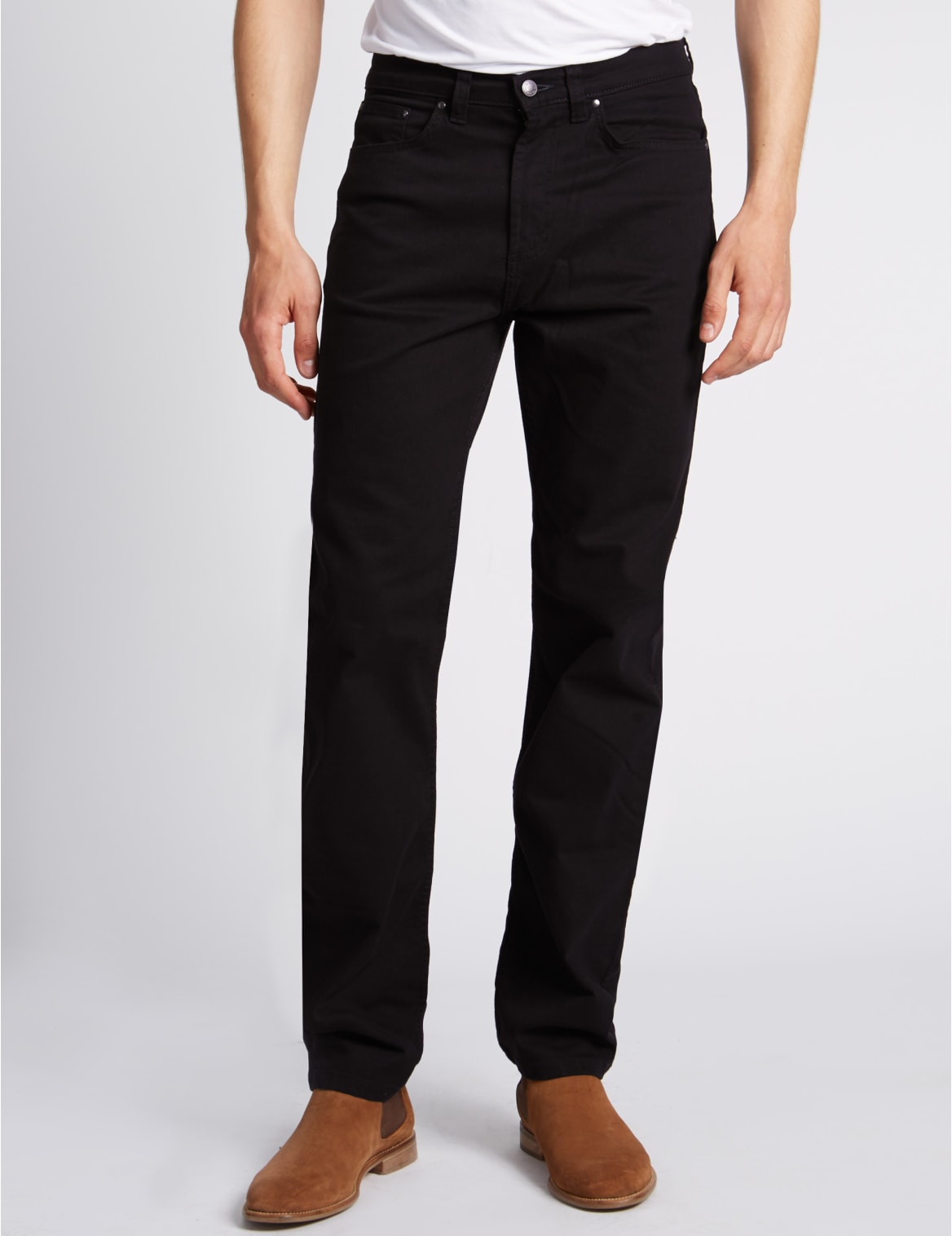 Jean extensible coupe standard, doté de la technologie StayNew