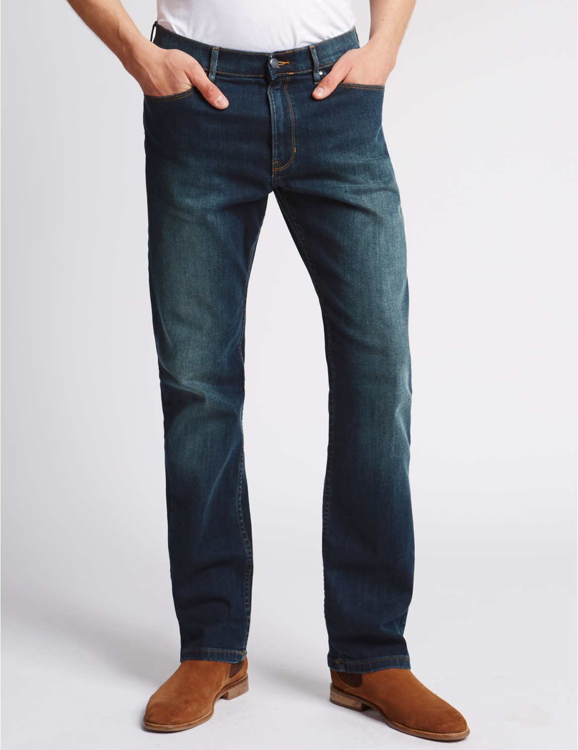 Jean extensible coupe droite, doté de la technologie Stormwear