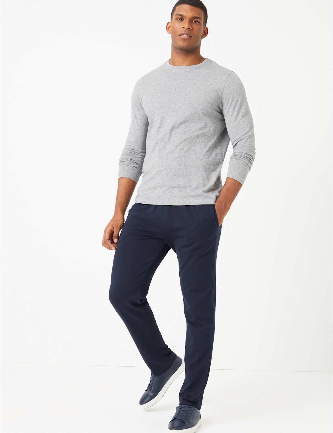Jogging l??ger. StyleForme du produit:Joggings;Nouvelle coupe standard;Taille ??lastique;Tissu extensible