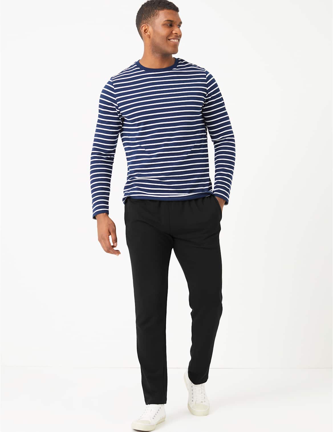 Jogging l??ger. StyleForme du produit:Joggings;Nouvelle coupe standard;Taille ??lastique;Tissu extensible