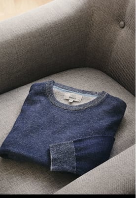 Men’s navy jumper