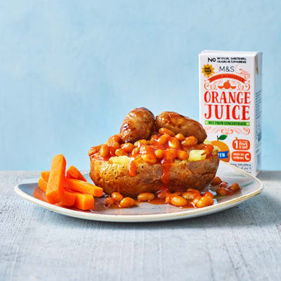 Jacket potato with beans and sausages 