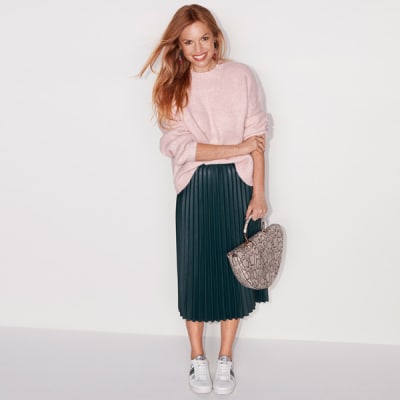 smart casual skirt outfit