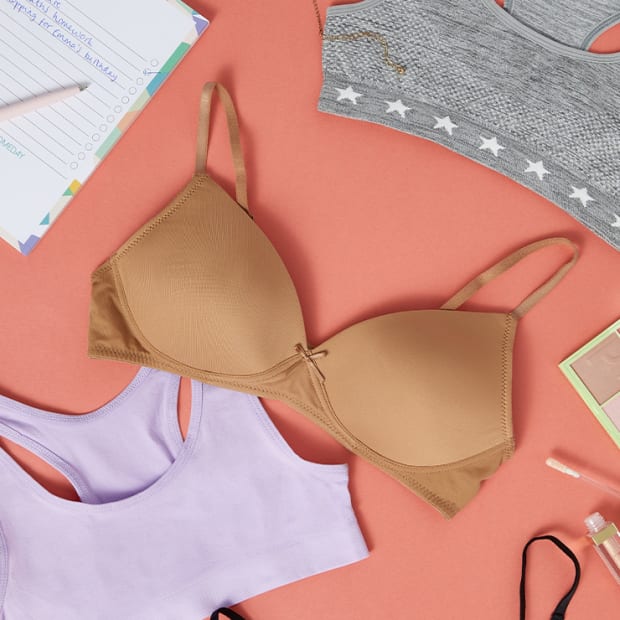 Shopping for her first bra? Experts recommend looking for these