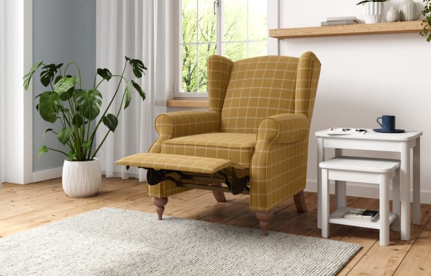 Highland Plain Riser Armchair