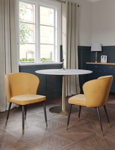 Charleston round dining on sale table