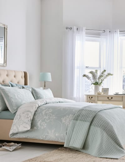 Marks and spencer v pillow hotsell