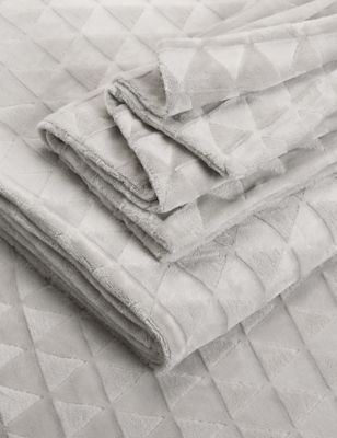Fleece Geometric Bedding Set