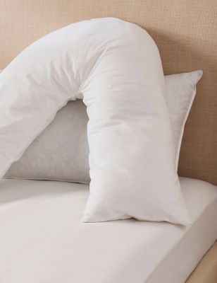 Medium V-Shaped Pillow with Pillowcase