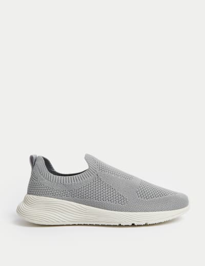 Skechers go strike slip clearance on