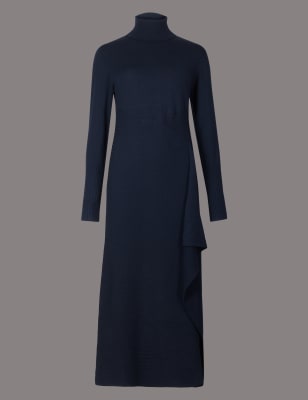 Платье-джемпер с воланом и высокой горловиной