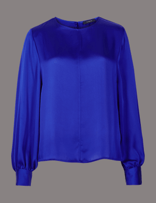 Блуза  атласная с  круглым вырезом и длинным рукавом