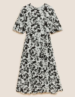 Floral Round Neck Midaxi Waisted Dress