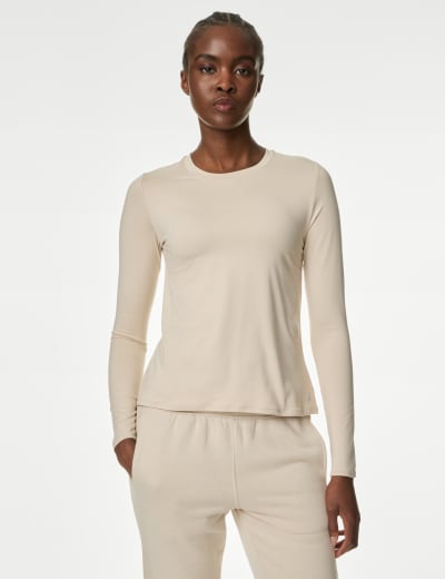 Scoop Neck Long Sleeve Sports Top