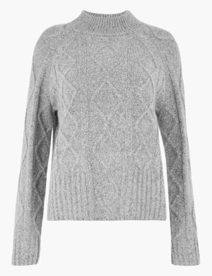 Джемпер вязаный с высокой горловиной