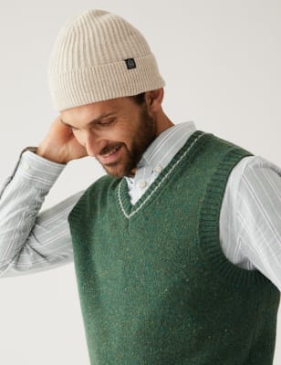 men's knit cap with light