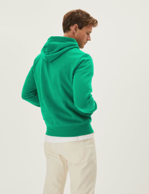 green sweat shirt