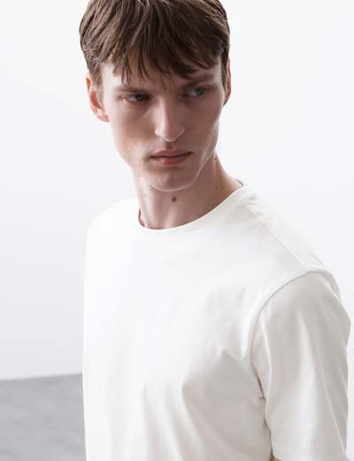 plain white t shirts marks and spencer