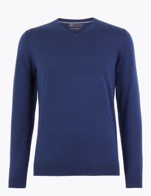 Тонкий шерстяной джемпер с V-вырезом
