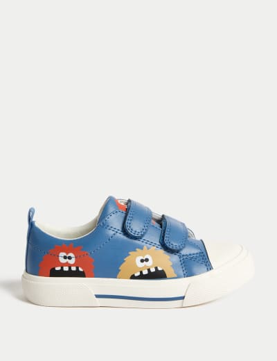 Baby boy size 3 trainers top