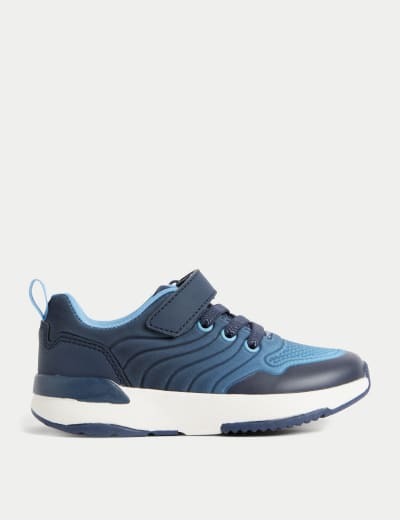 Small top boys trainers