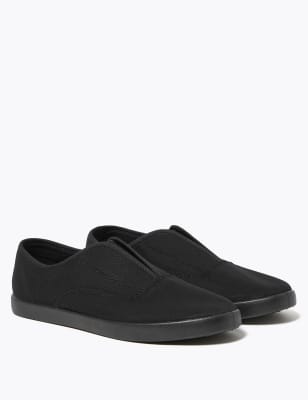 girls black plimsoles