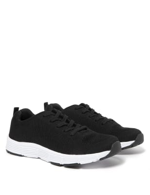 boys black trainers