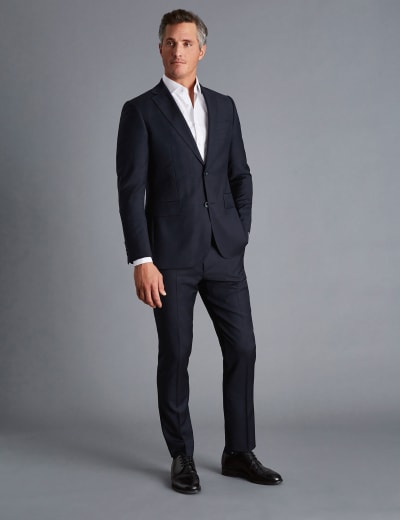 Suit muscle clearance fit