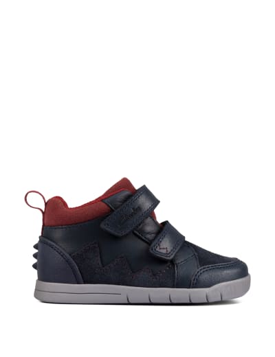 Plimsolls clarks shop