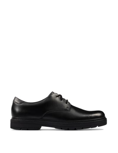 Black school 2025 shoes clarks