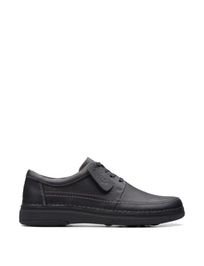 Wide fit clearance shoes clarks outlet