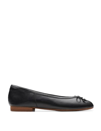 Wide ballet pumps discount