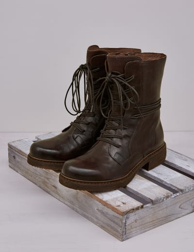 Yolinda lace up best sale bootie