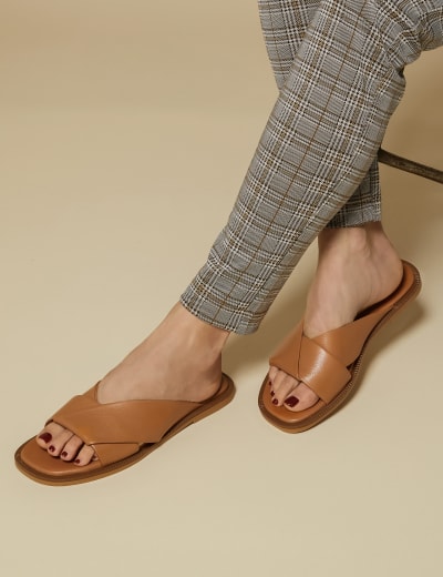 Llama slippers womens 2025