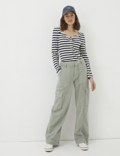 M&S shoppers praise 'flattering' cargo trousers that are 'perfect for  summer' - Mirror Online