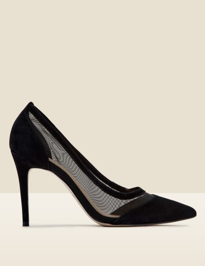 Black pointed online shoes heels