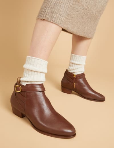 Clarks low heel boots outlet