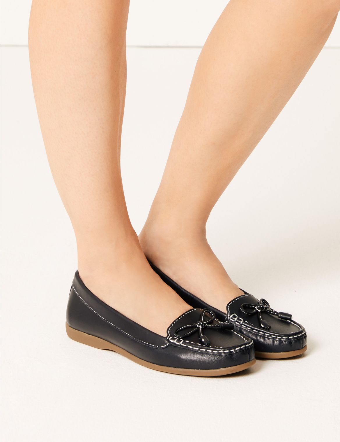 Leather Bow Boat Shoes navy