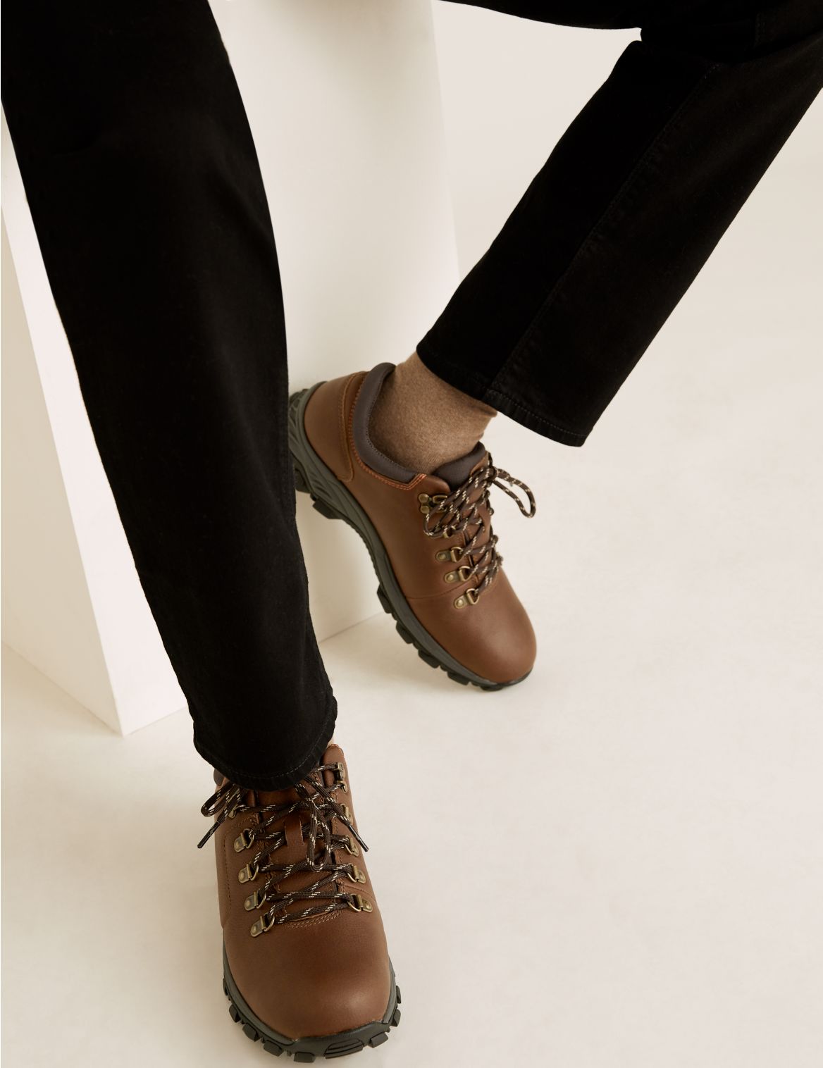 Waterproof Leather Walking Shoes brown