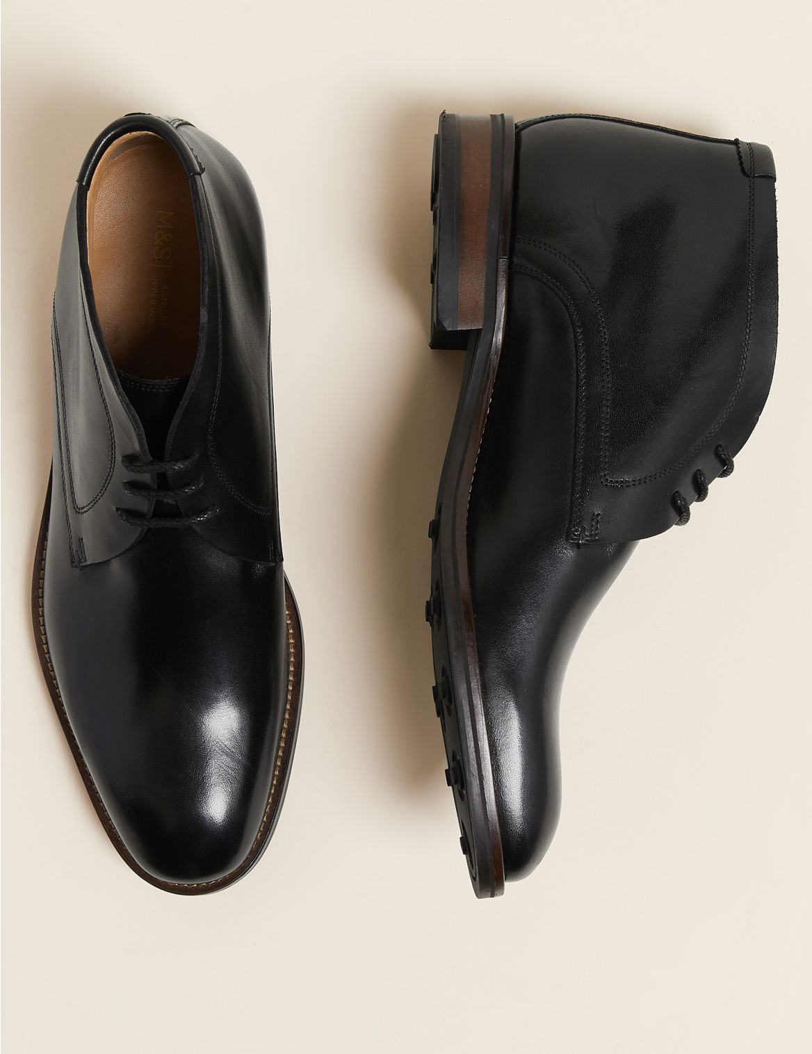 Leather Chukka Boots black