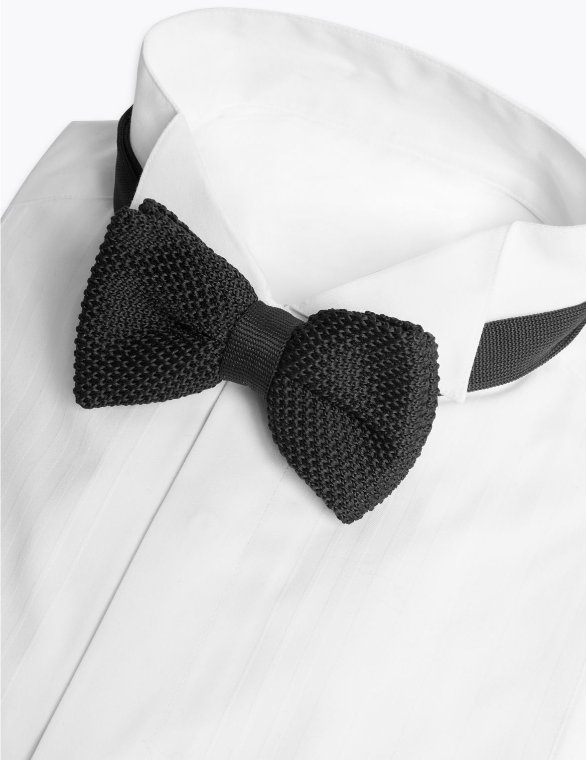 Knitted Bow Tie black