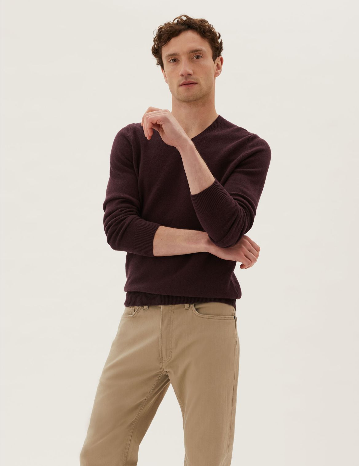 Pure Extra Fine Lambswool V-Neck Jumper red