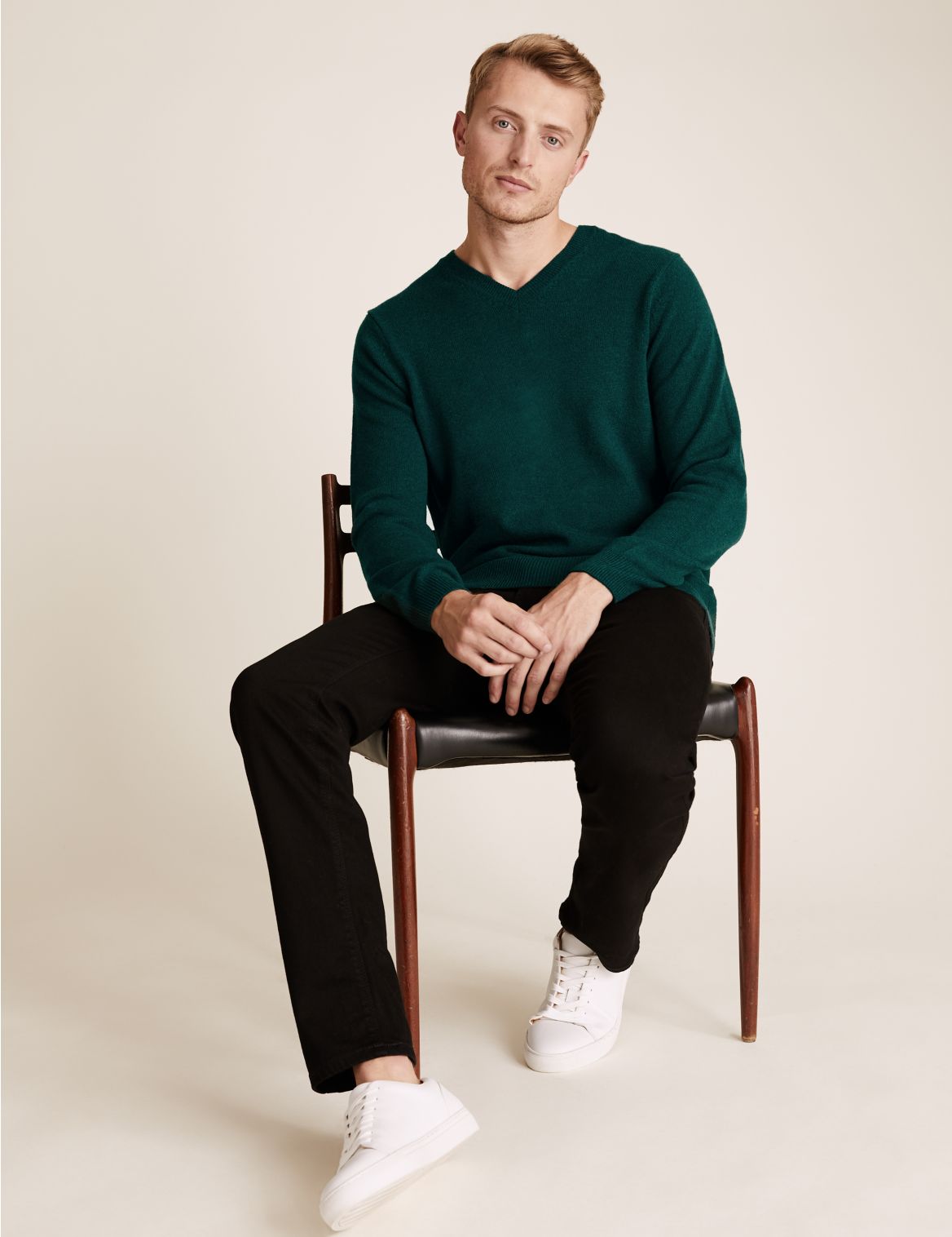 Pure Extra Fine Lambswool V-Neck Jumper green