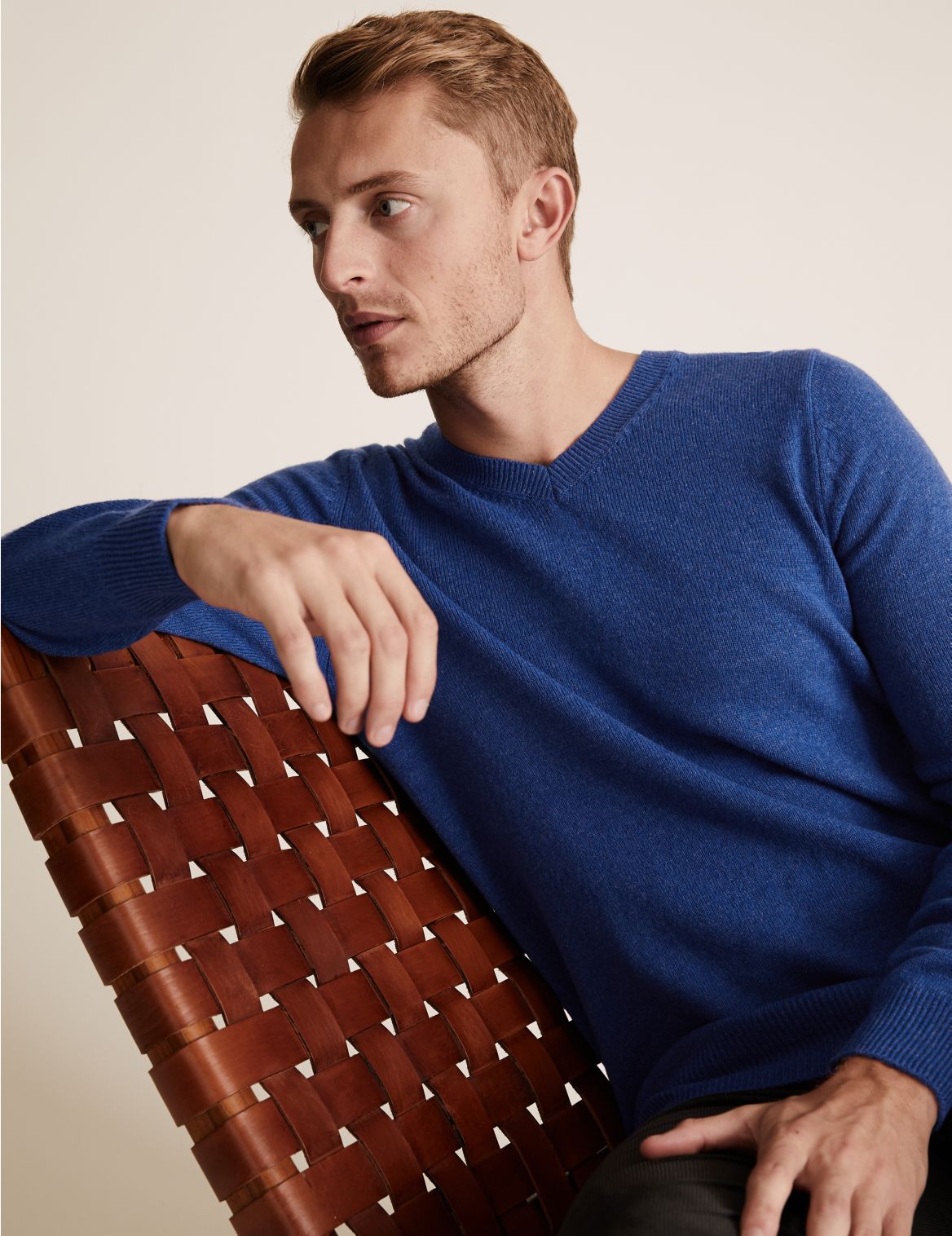 Pure Extra Fine Lambswool V-Neck Jumper blue