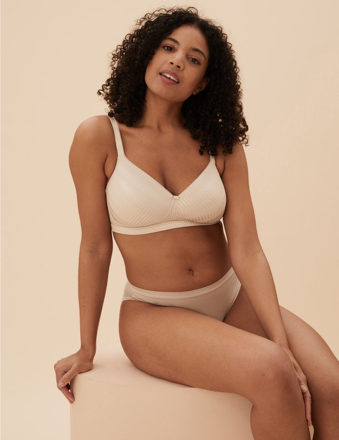 Non-Wired Full Cup T-Shirt Bra A-E beige