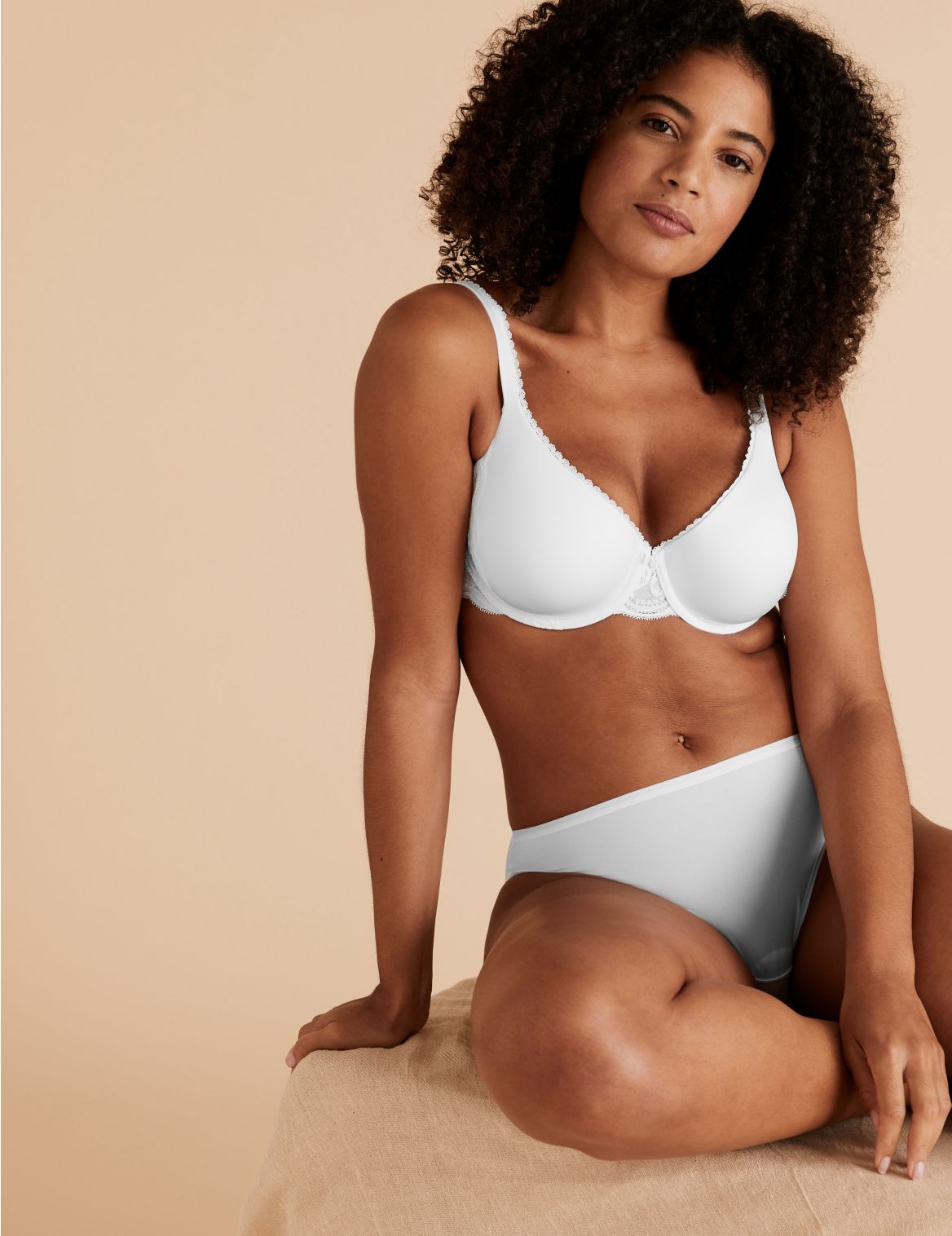 Perfect Fit Padded Full Cup T-Shirt Bra A-E white