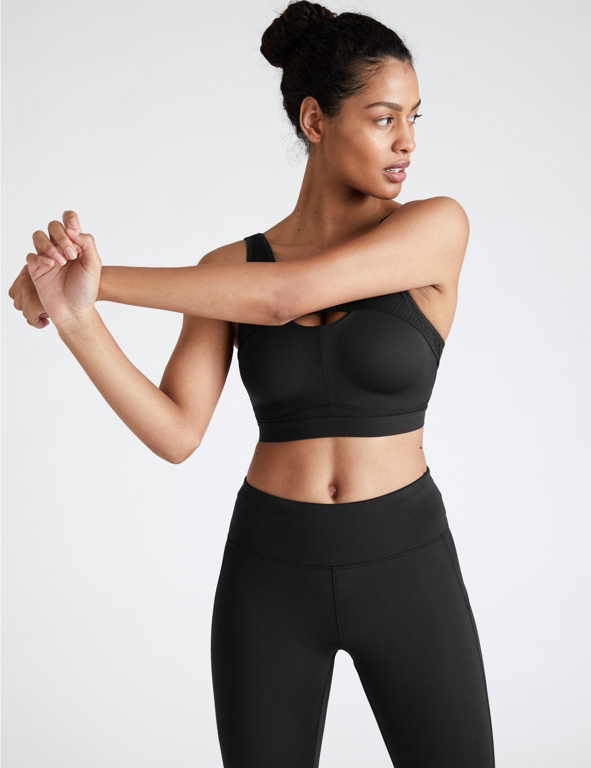 Extra High Impact Non Wired Sports Bra F-H black